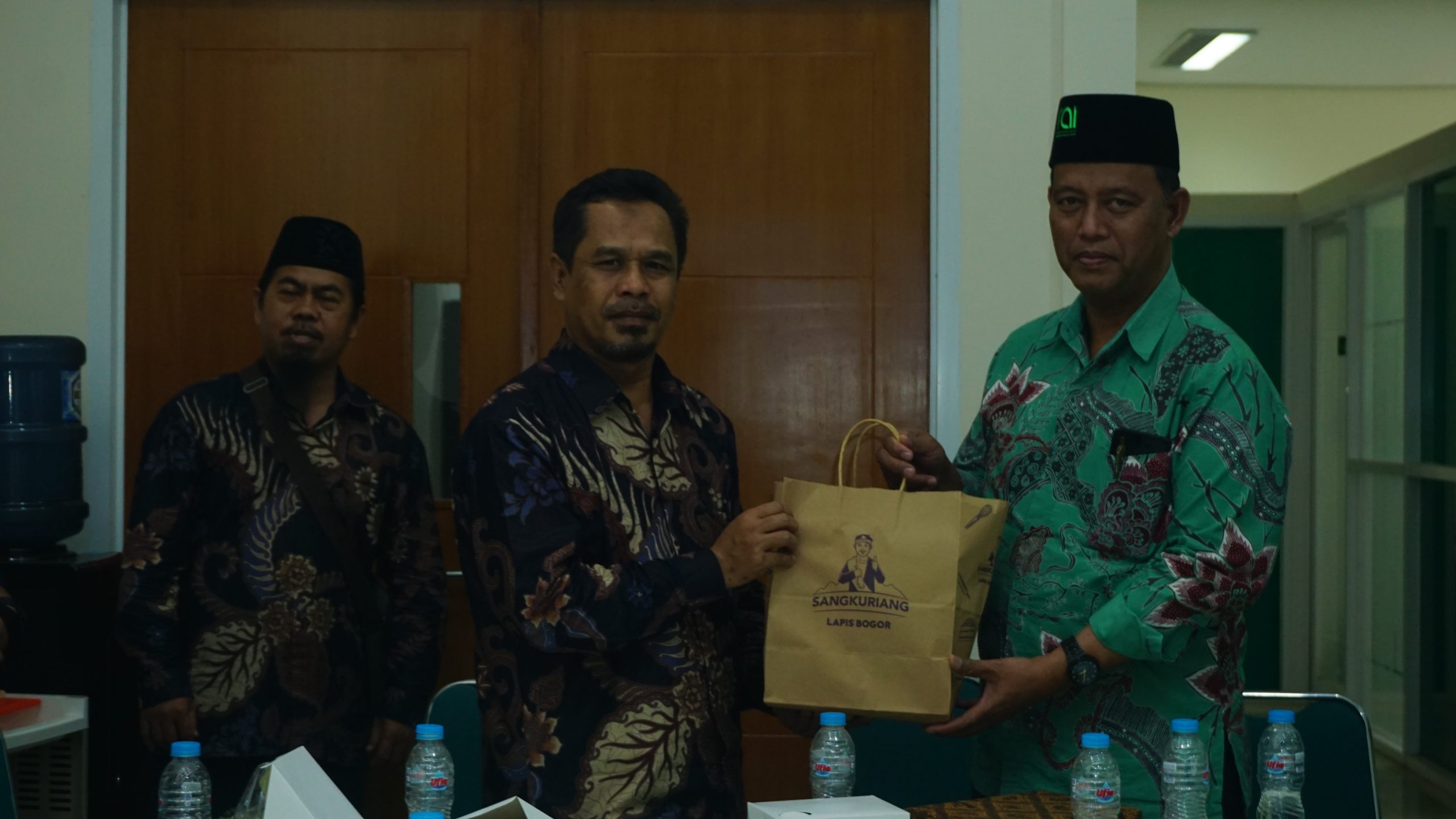 Benchmarking dengan UIKA Bogor